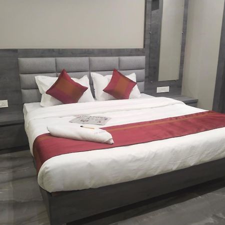 Hotel Dolly Siliguri Eksteriør billede